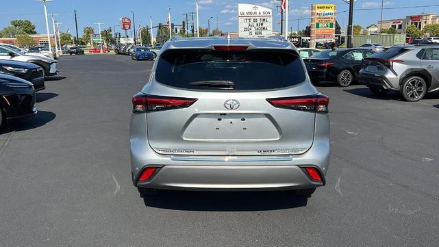 2023 toyota highlander platinum