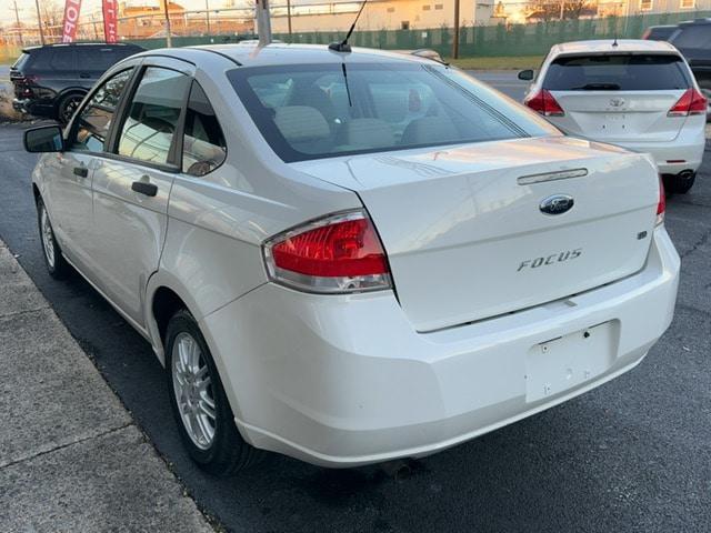 2010 ford focus se