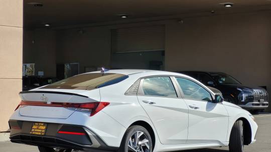 2025 Hyundai Elantra