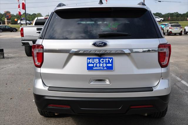 2018 ford explorer base