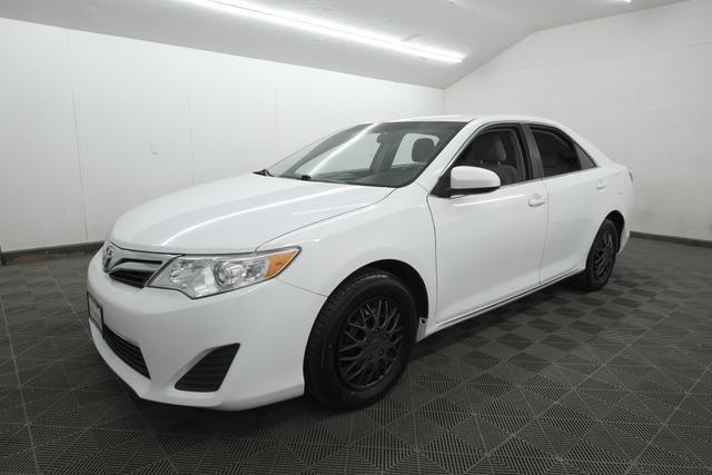 2014 toyota camry le
