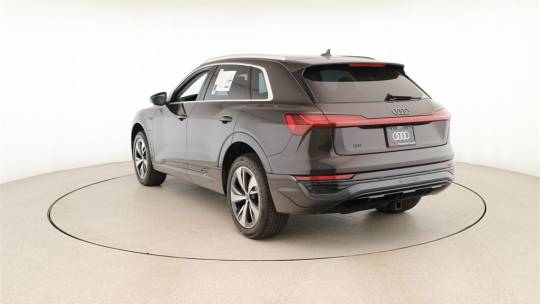 2024 Audi Q8 e-tron