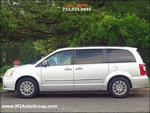2012 chrysler town & country in secaucus, new jersey