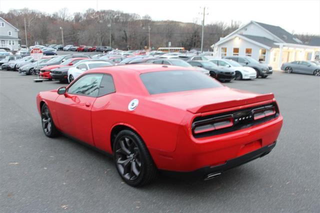 2019 dodge challenger gt