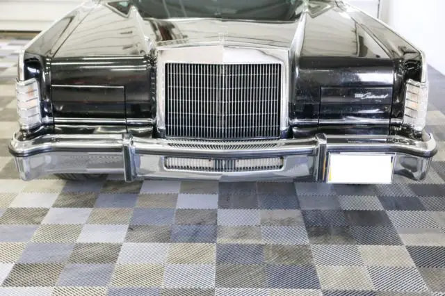 1979 lincoln continental towncar -- only 33k southern car