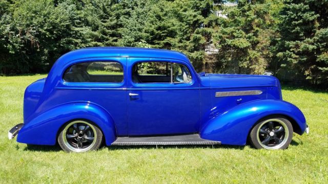 1936 pontiac 2 door sedan - hot rod