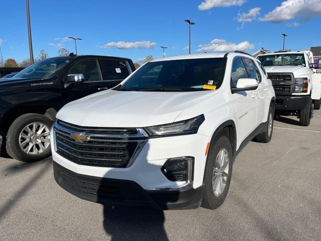 2023 chevrolet traverse lt cloth