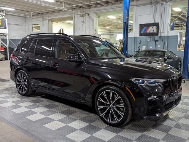 2022 bmw x7 m50i