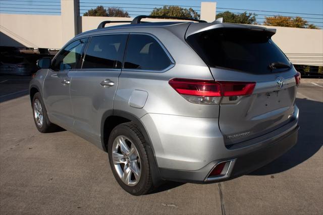 2017 toyota highlander limited
