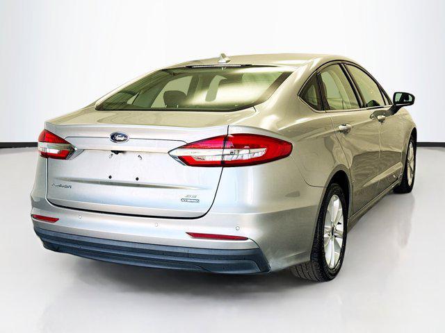 2020 ford fusion hybrid se