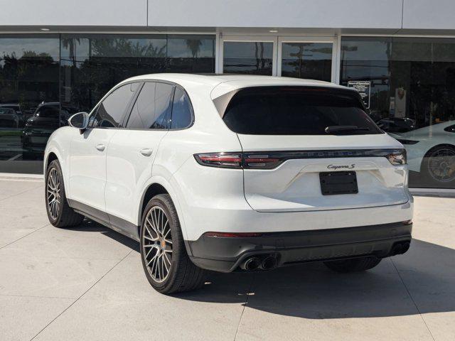 2022 porsche cayenne platinum edition