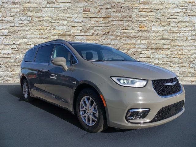 2022 chrysler pacifica touring-l