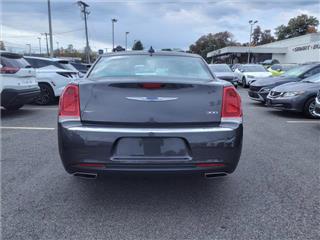 2021 Chrysler 300 touring