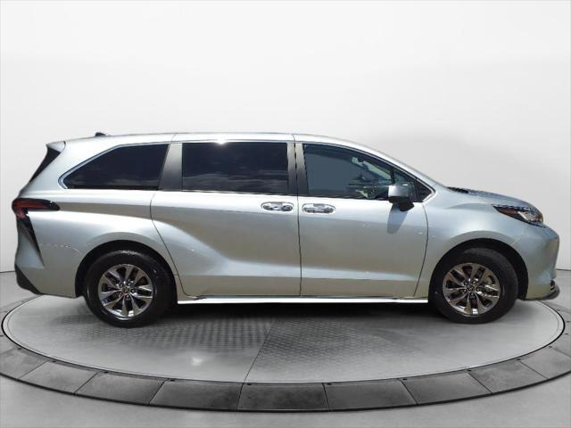 2022 toyota sienna xle 8 passenger