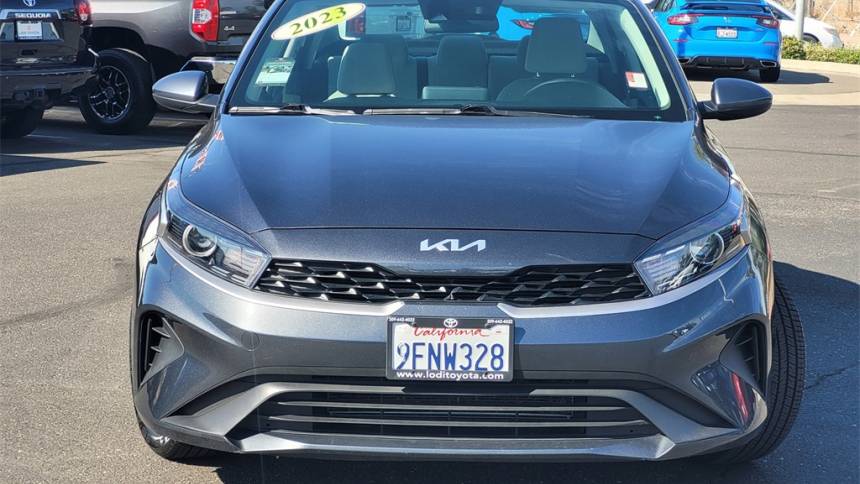 2023 kia forte lx