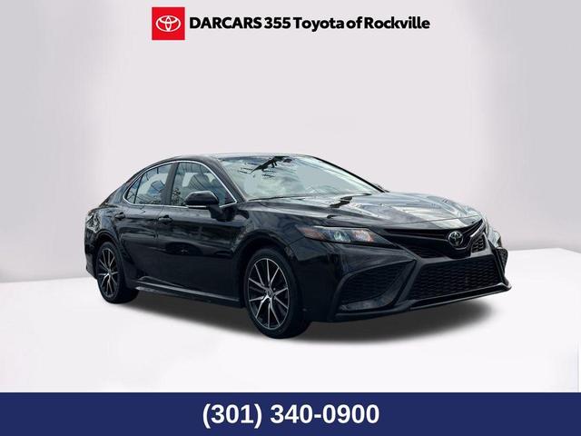 2022 toyota camry se