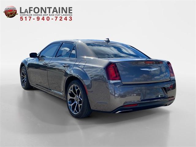 2015 chrysler 300 s
