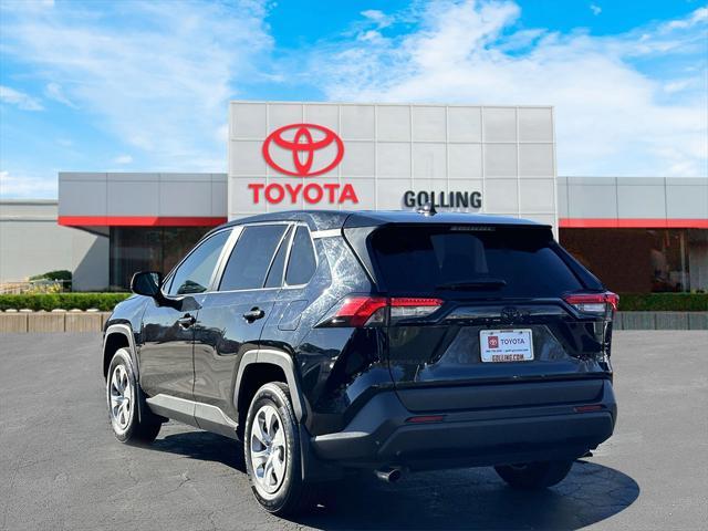2022 toyota rav4 le