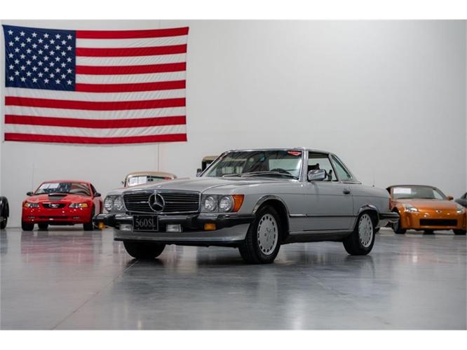 1987 mercedes-benz 560sl in kentwood, michigan