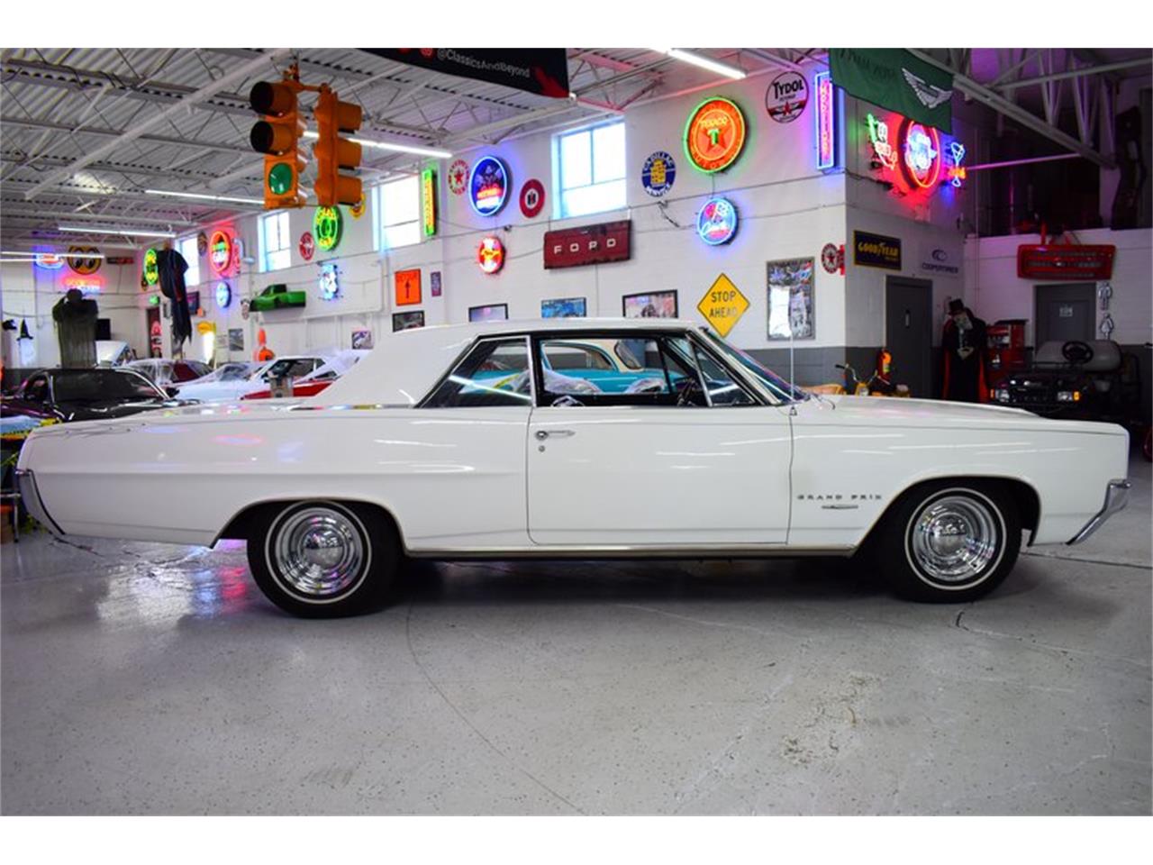 1964 pontiac grand prix