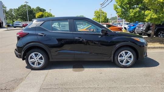 new 2024 nissan kicks s