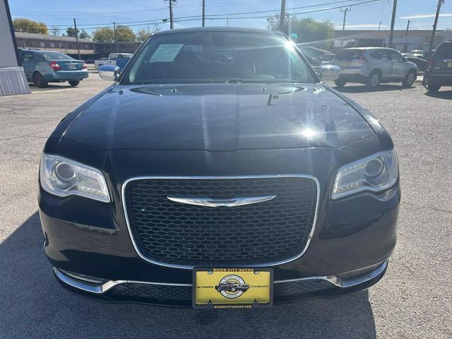 2016 chrysler 300c base
