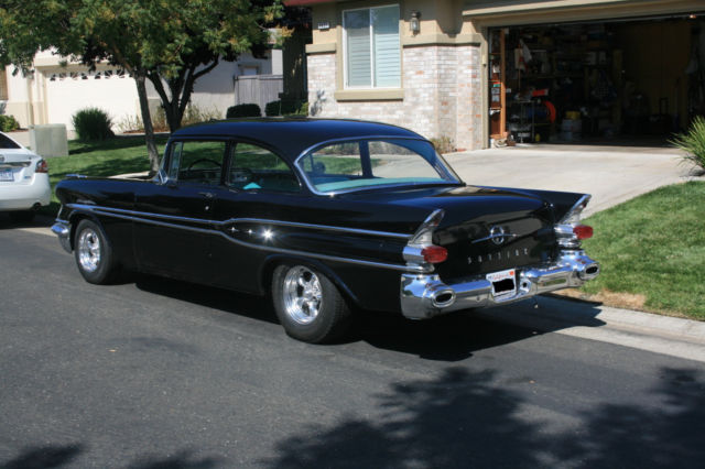 1957 pontiac chieftain two door sedan