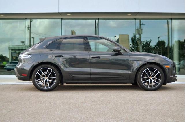 2024 porsche macan base