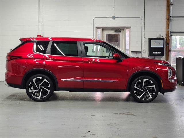 2022 mitsubishi outlander se