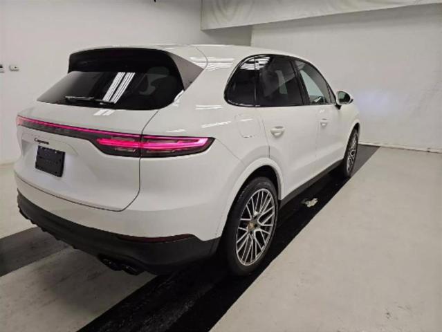 2022 porsche cayenne platinum edition