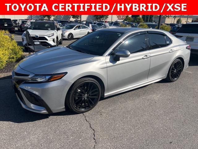 2024 toyota camry hybrid se