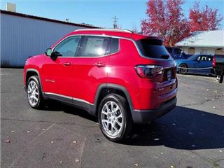 2024 Jeep Compass latitude lux