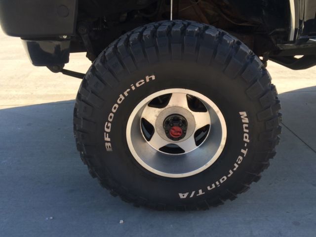 1985 toyota 4 x 4 pick up truck. ext. cab solid front axle fuel injected 5 spd