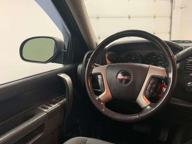 used 2011 gmc sierra 1500 4x4 crew cab sle neenah, wi 54956 for sale in neenah, wisconsin