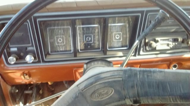 1977 ford f-150 custom 2 wheel drive truck needs transmission -buyer must pickup