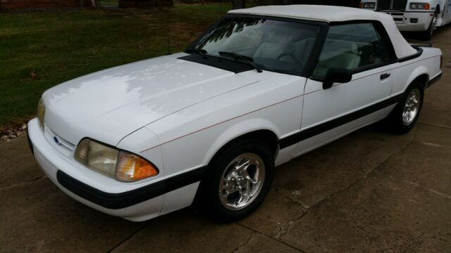 1989 ford mustang convertible 78000 low miles garage stored fuel efficient