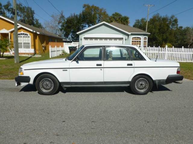 1993 volvo 240 very clean and mechanically sound dont miss out