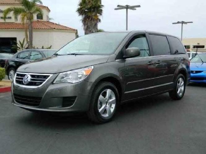 2010 volkswagen routan se minivan 4d in carlsbad, ca
