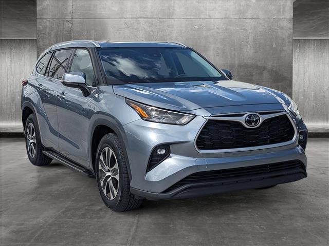2022 toyota highlander xle
