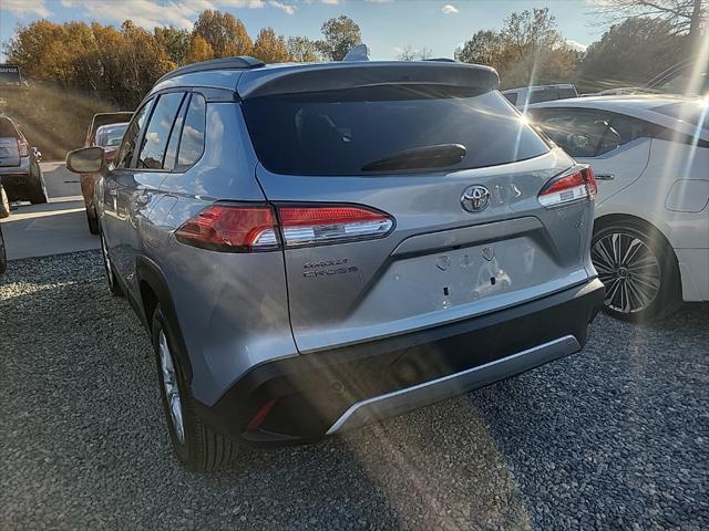 2024 toyota corolla cross le