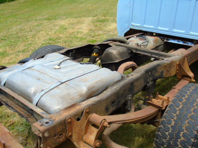 1984 ford f250 6.9 diesel 4x4 pickup truck