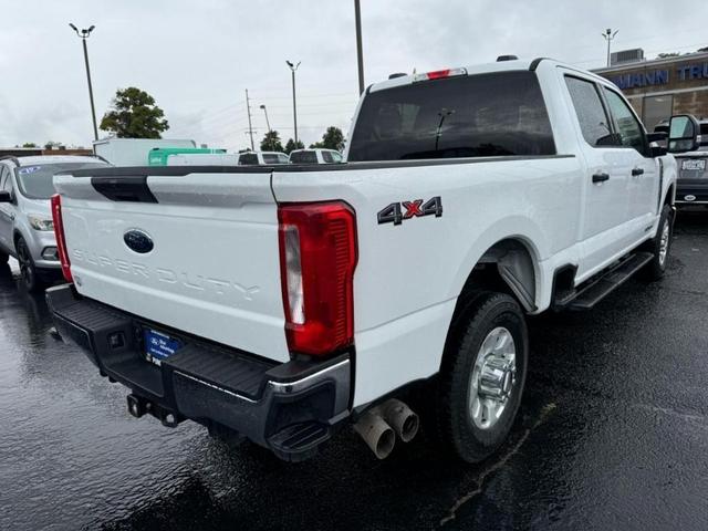 2023 ford f-350 xlt