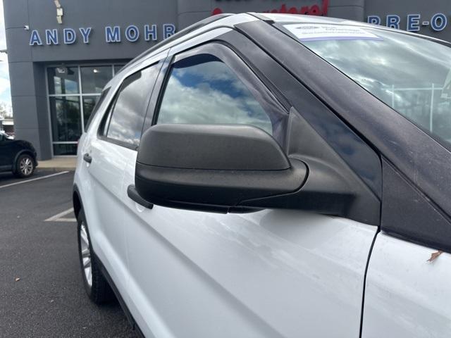 2016 ford explorer base