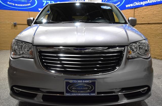 2016 chrysler town & country touring