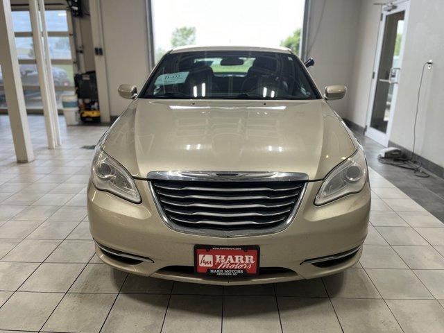 2014 chrysler 200 lx
