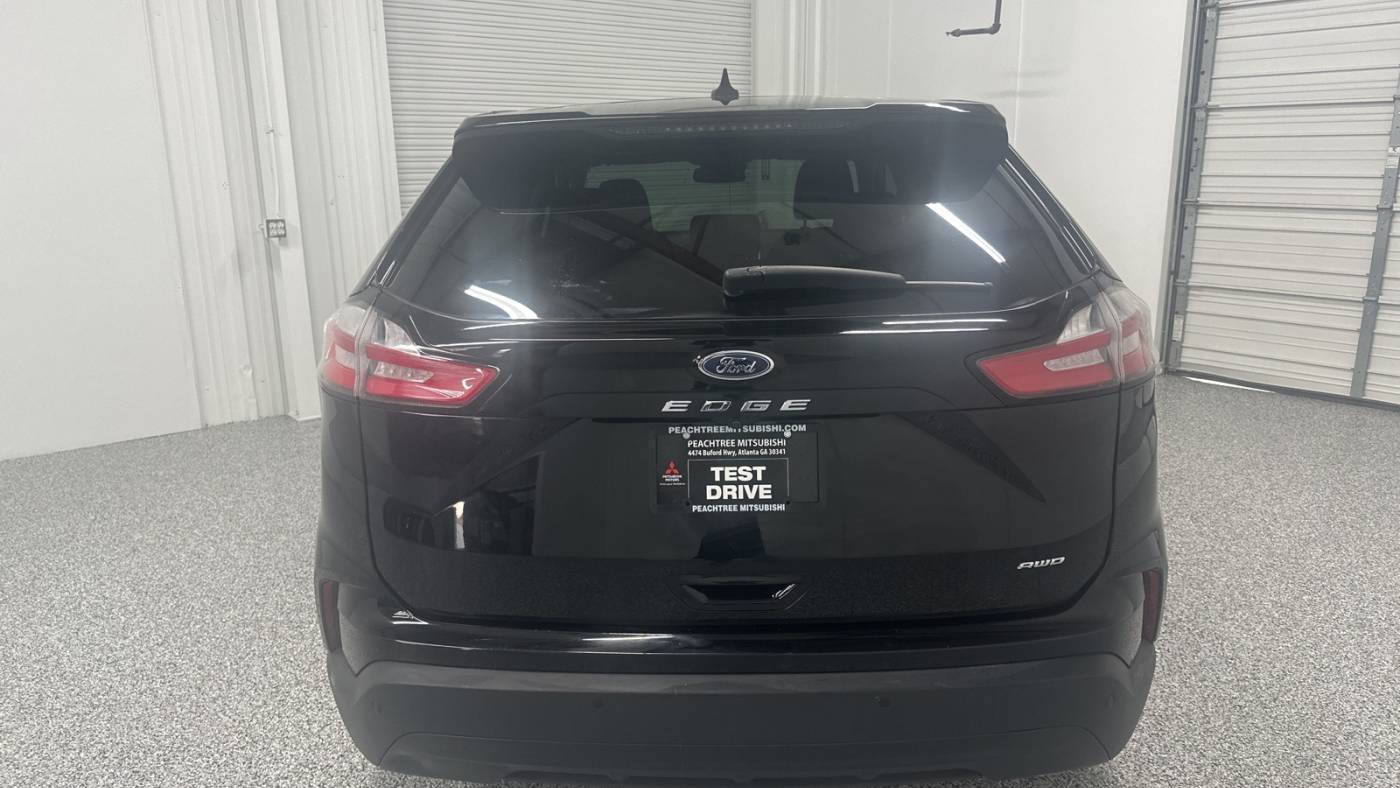 2021 ford edge se