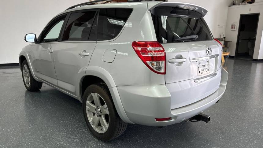 2011 toyota rav4 sport
