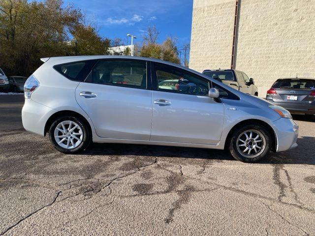 2013 toyota prius v three