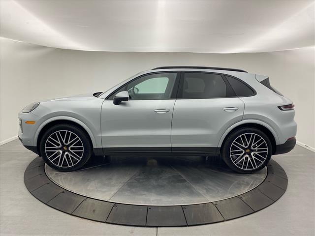 2024 porsche cayenne base