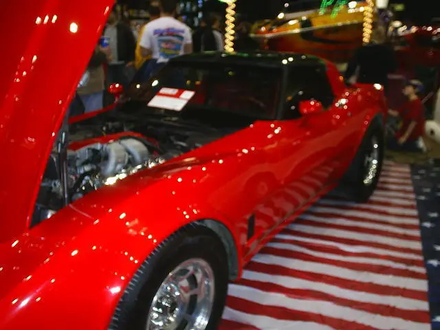 1980 corvette stunning paint red / red